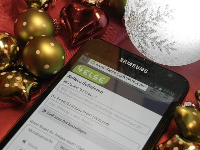 Smartfony i akcesoria jako prezent świąteczne